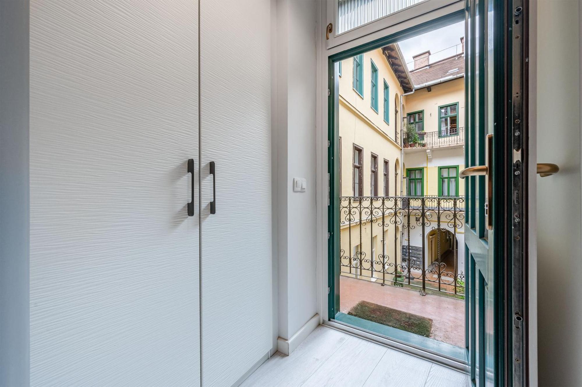 District 6Th Sense Apartment Budapest Exterior foto
