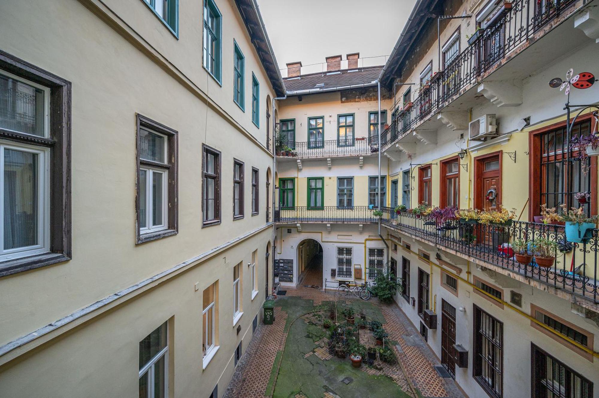 District 6Th Sense Apartment Budapest Exterior foto